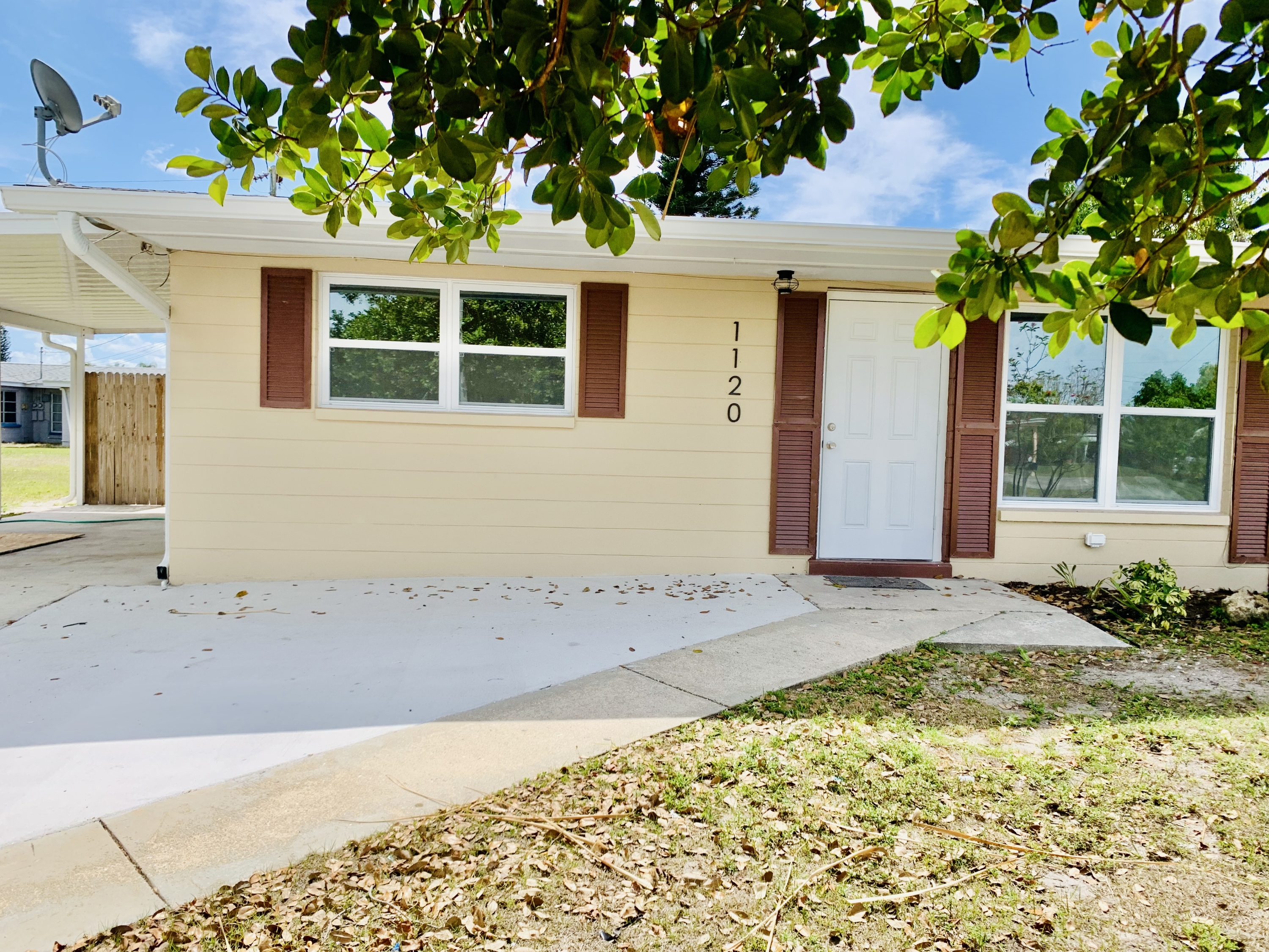 1120 Vineyard Street - 1